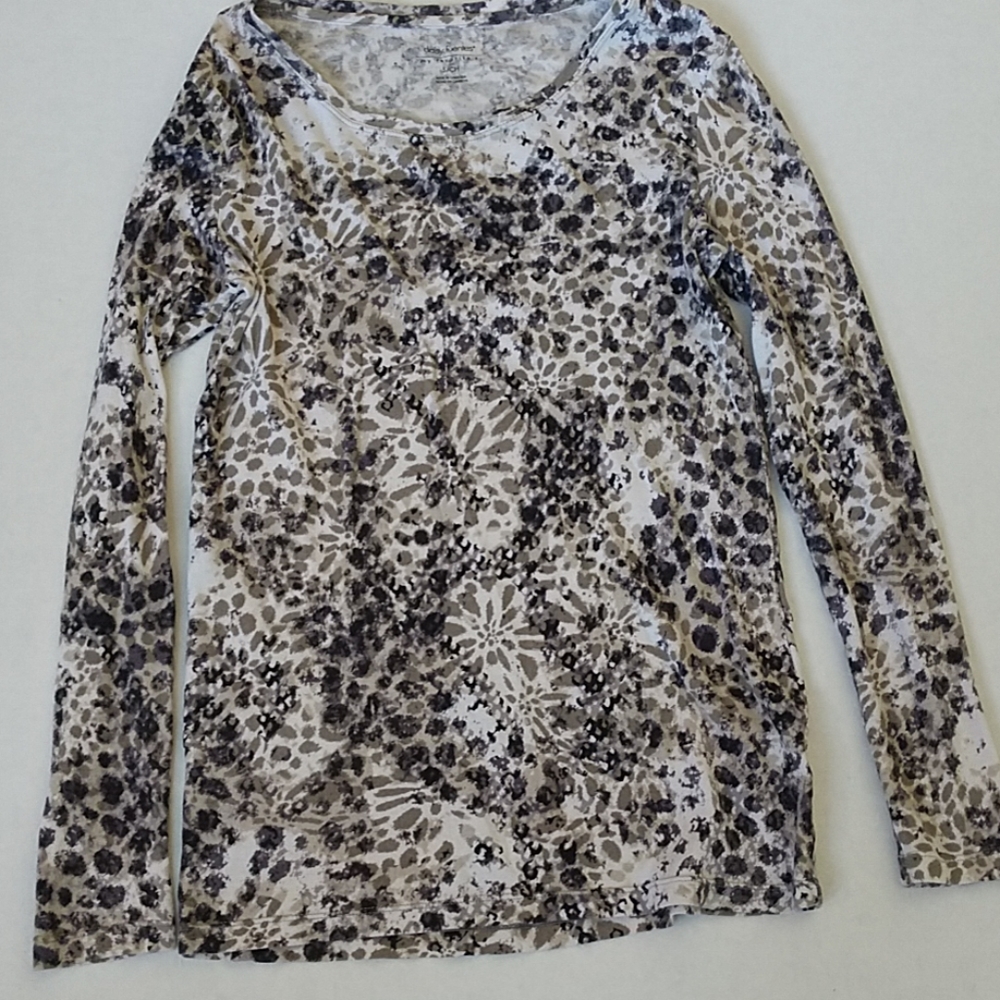 Daisy Fuentes Long Sleeve Tee
